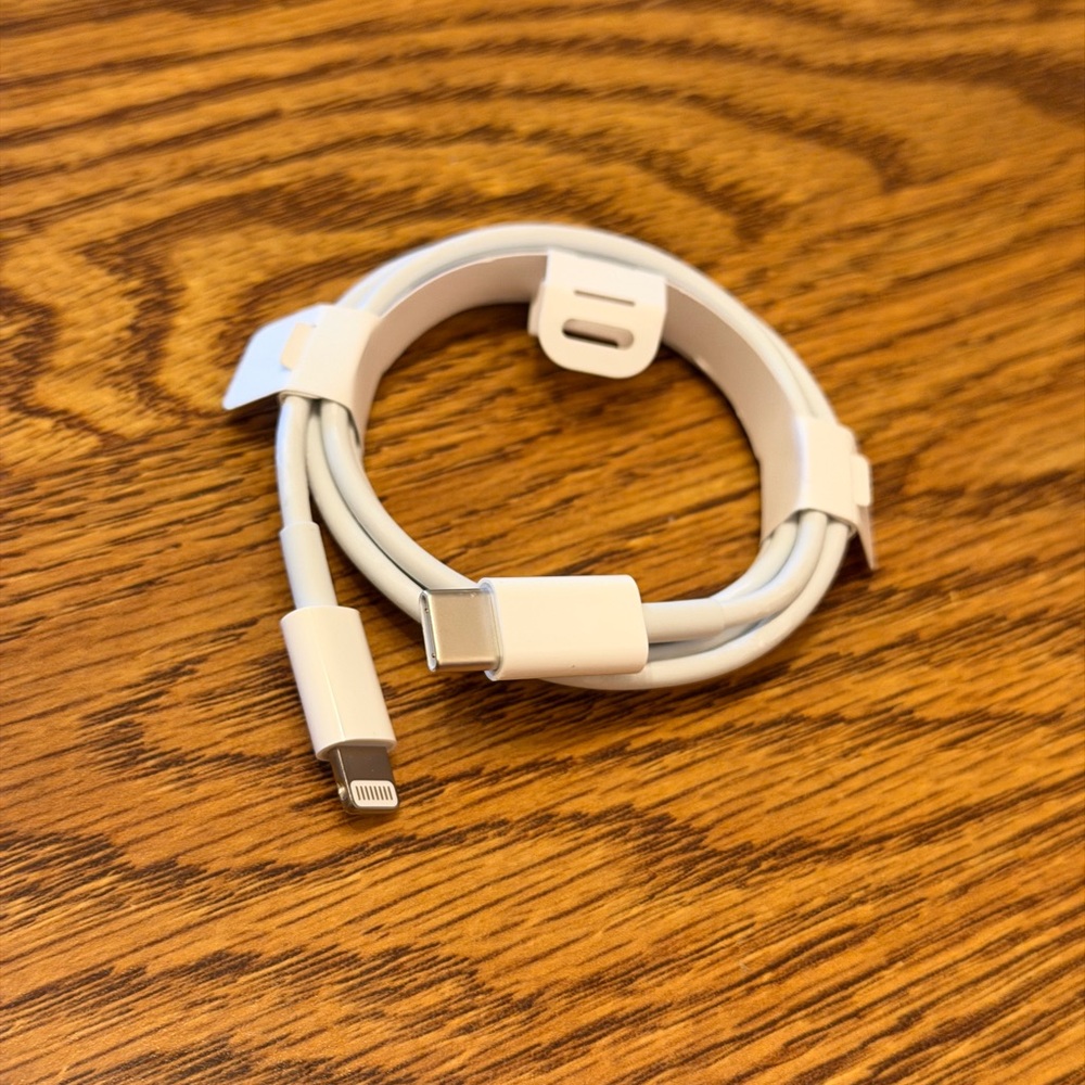 Apple Lightning Cable to USB-C-OEM NEW